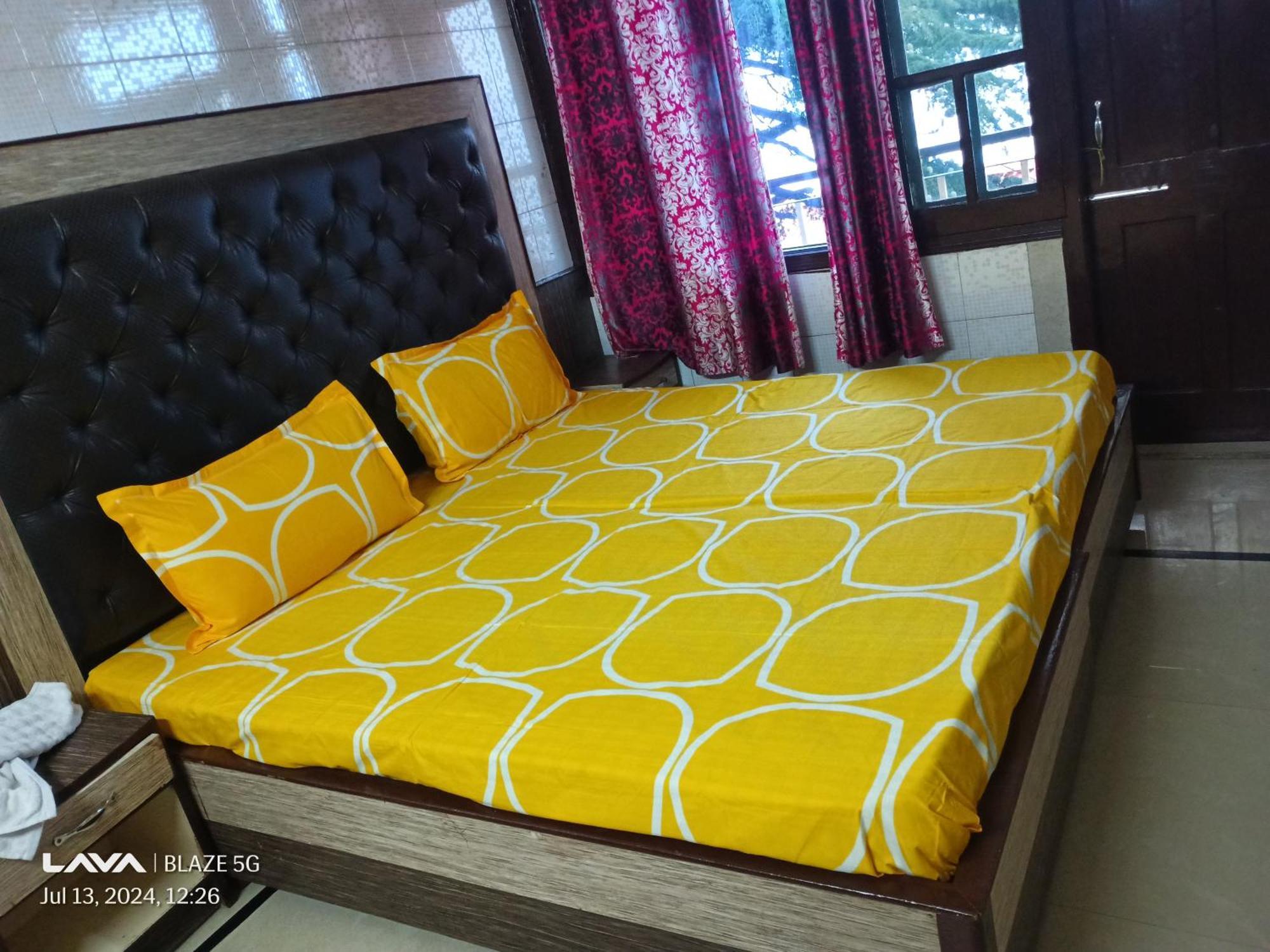 Krishna Holiday Guest House Block II Dharamsala Zewnętrze zdjęcie