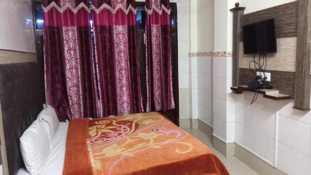 Krishna Holiday Guest House Block II Dharamsala Zewnętrze zdjęcie
