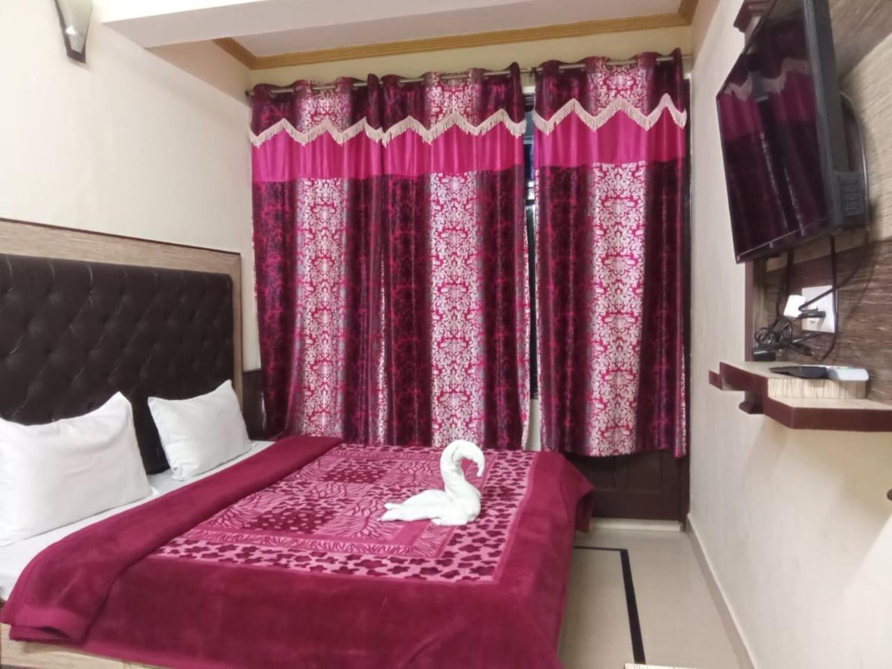 Krishna Holiday Guest House Block II Dharamsala Zewnętrze zdjęcie